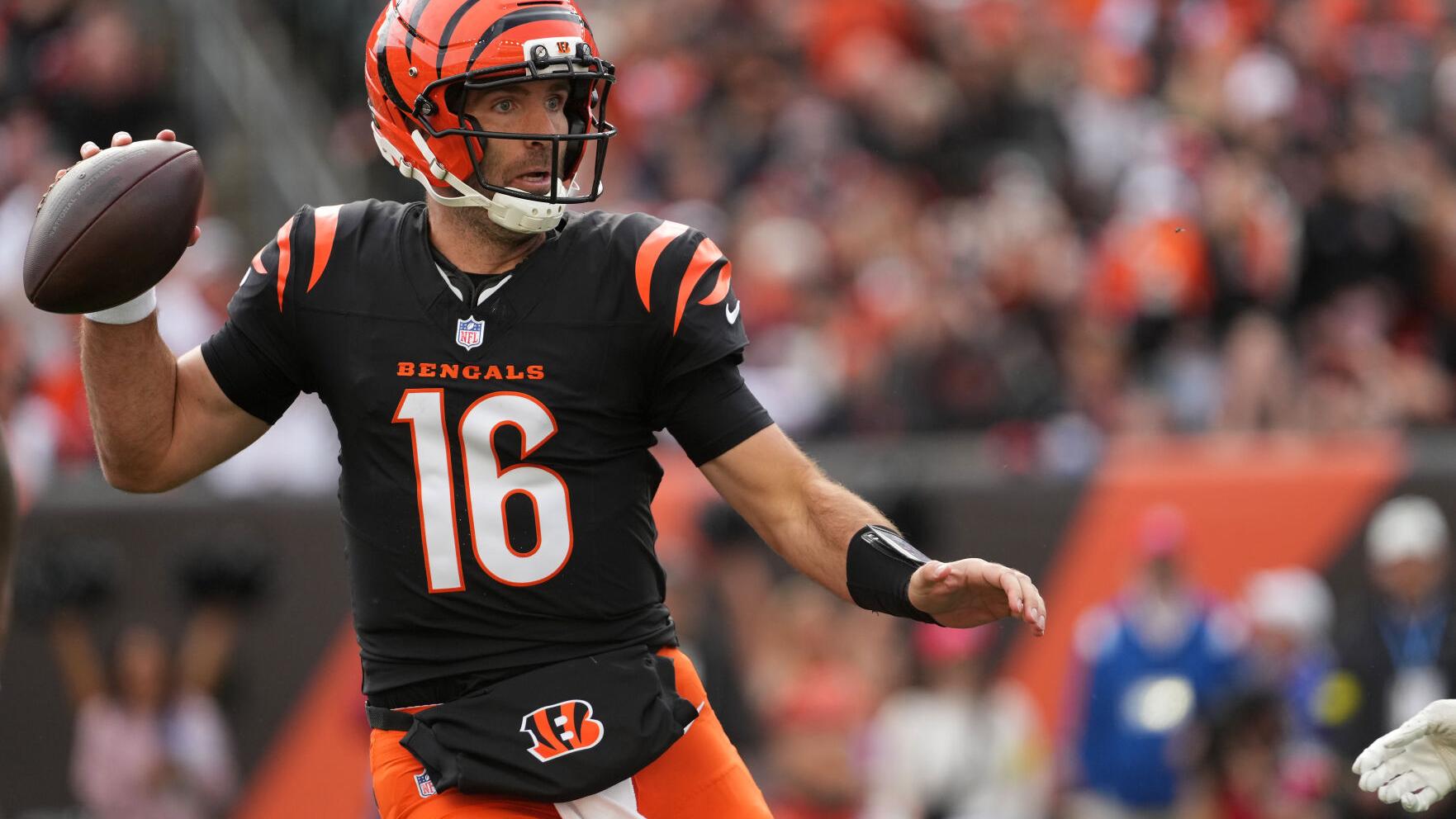 Joe Flacco's status for Bengals uncertain for Sunday because of shoulder injury